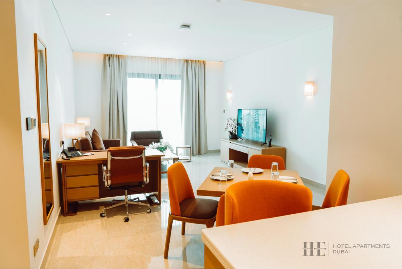 דובאי He Hotel Apartments חדר תמונה A living room at the hotel